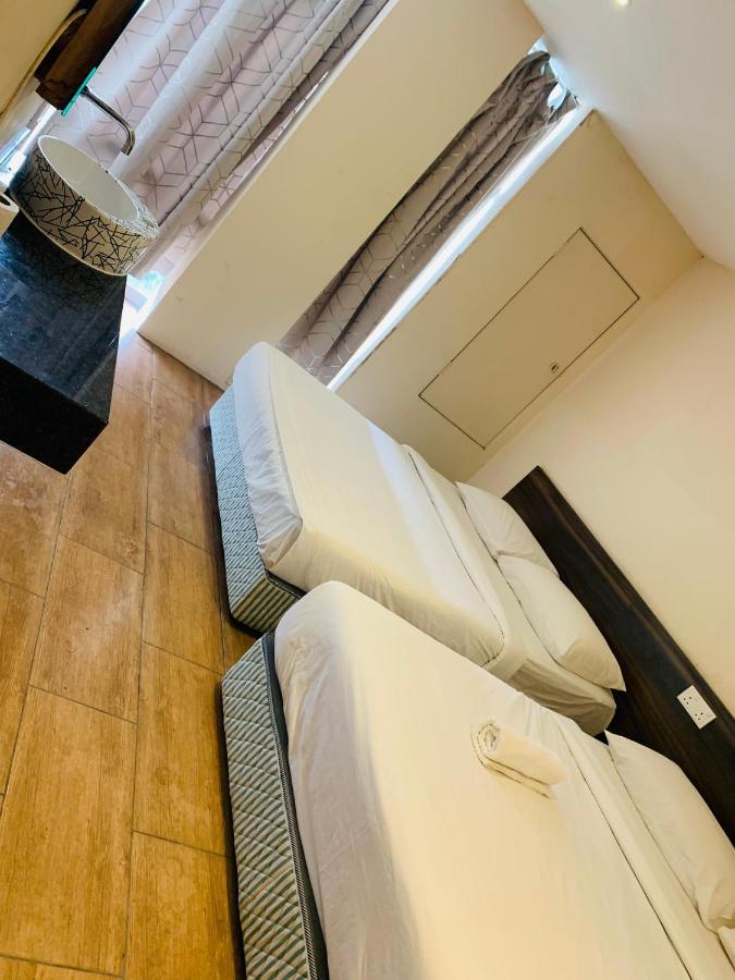 Newtown Hotel Пучонг Екстер'єр фото