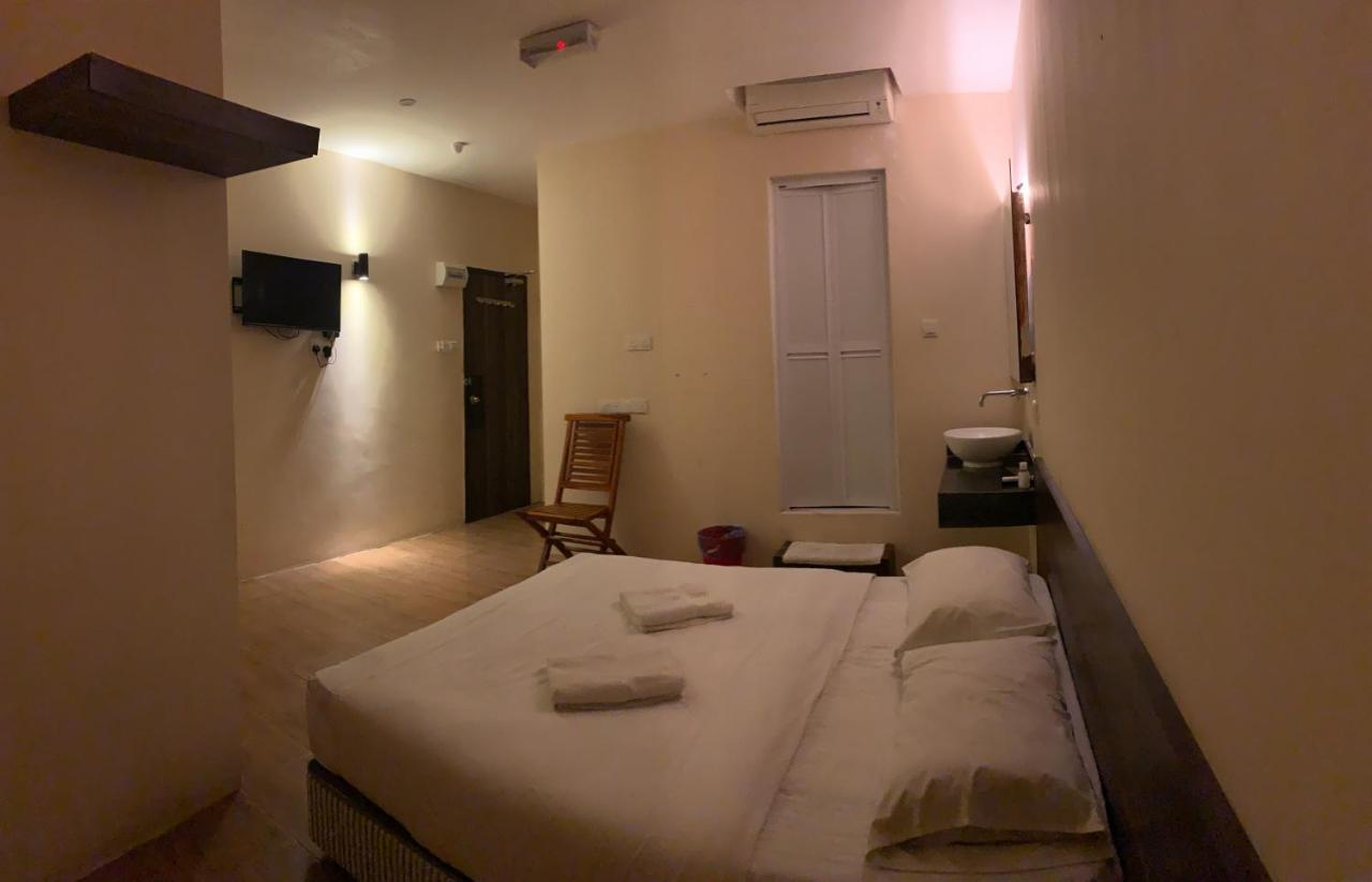 Newtown Hotel Пучонг Екстер'єр фото